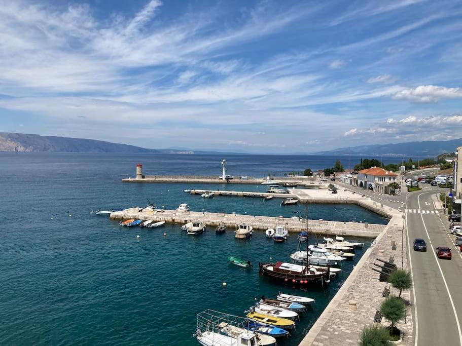 Apartment Sun&Sea, Senj, Prvi Red Do Mora Senj  Zewnętrze zdjęcie